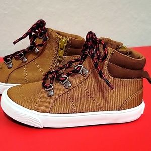 Toddler 7 zip autumn boots, never worn NWOT